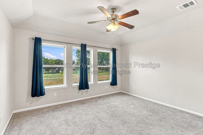 Photo - 7333 Hinsdale Drive House