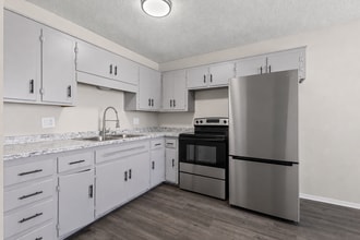 Building Photo - 2900 W 43rd Terrace