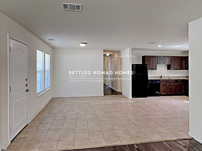 Building Photo - 2818 Edd Rd, Dallas