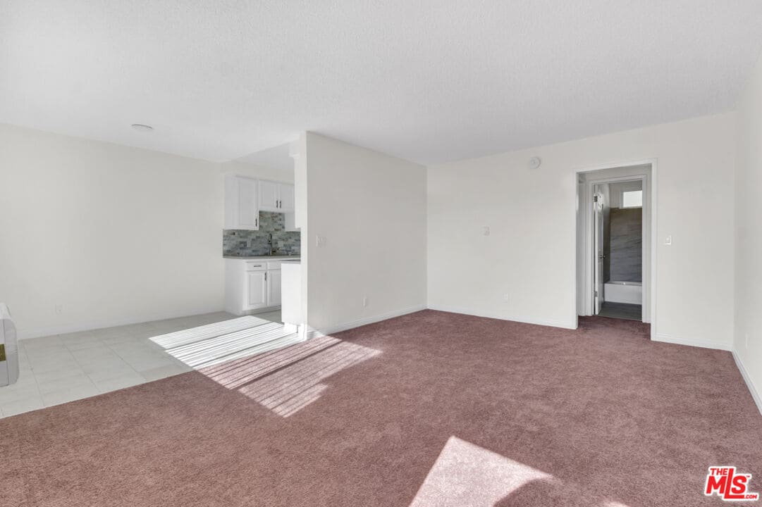 Foto principal - 7228 Allott Ave