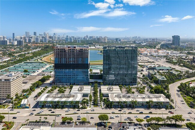 Building Photo - 1170 E Hallandale Beach Blvd