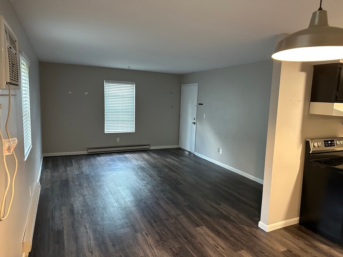 477 S Main St Unit B, Monroe, OH 45050 Apartments in Monroe, OH