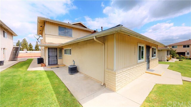 Building Photo - 18225 Camino Bello