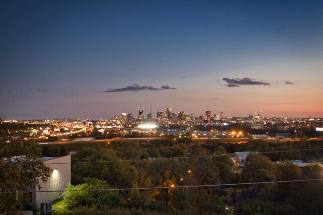 Foto del edificio - 89 Fern Ave