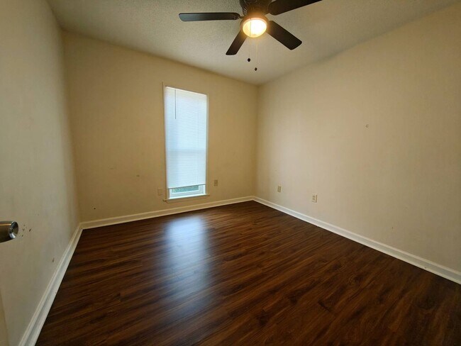 Foto del edificio - Newly Renovated In Mt Pisgah - Open To Section 8