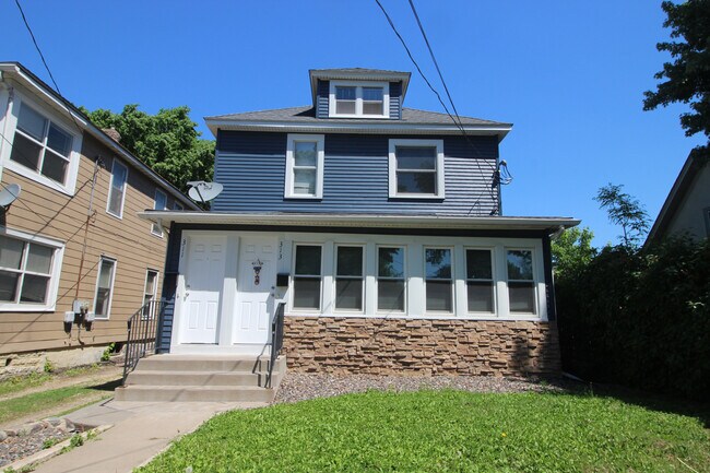 Foto del edificio - 313 14th Ave NE