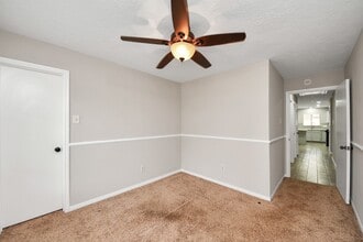 Building Photo - 4915 Pecan Grove Dr