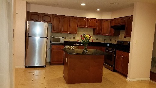 Foto principal - 25 Balboa Ln