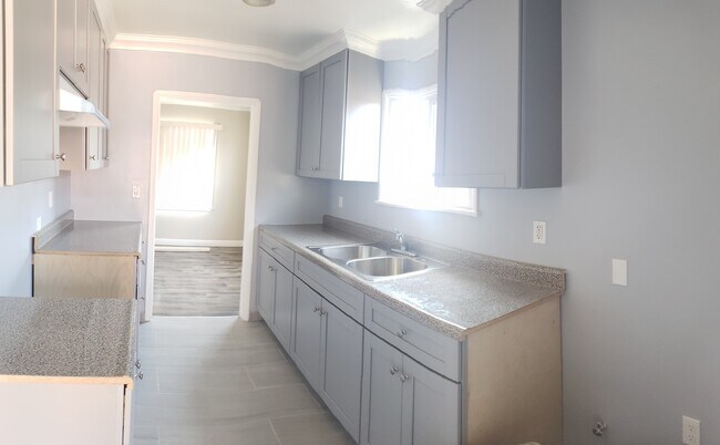 Foto del edificio - 3405 W 82nd Pl