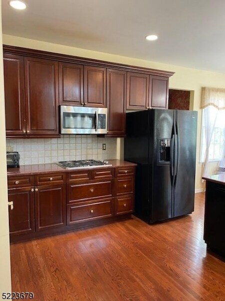 Foto del edificio - 29 Phillip Dr