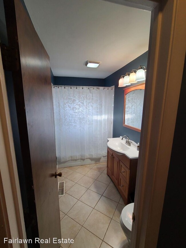 Foto del edificio - 3 br, 1 bath House - 1407 E Pennsylvania Ave