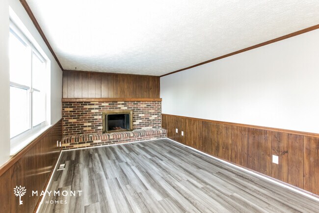 Foto del edificio - 1328 Brownswood Dr