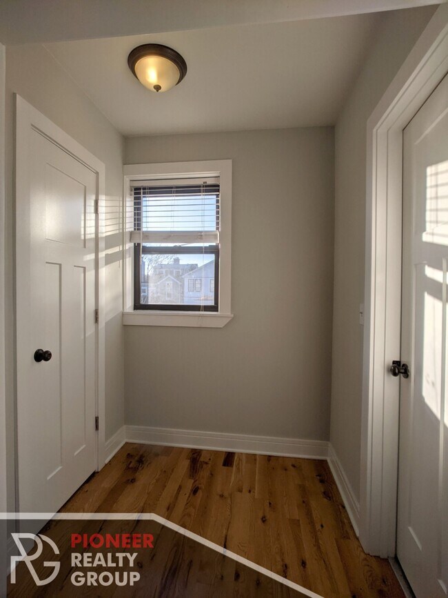 Foto del edificio - 4546 N Damen Ave
