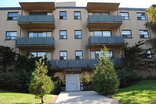 Primary Photo - 225 Wilson Ave