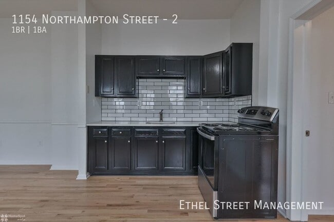 Building Photo - 1154 Northampton St