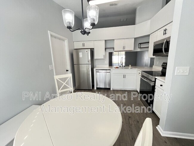 Foto del edificio - 135 Brad Cir