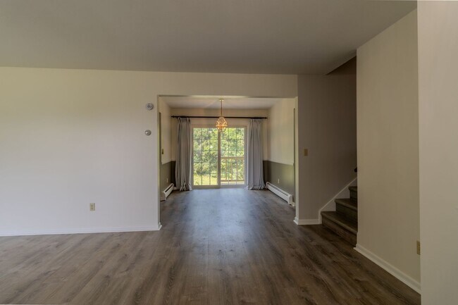 Building Photo - Price Improvement! Sweet Serene Silver Lake