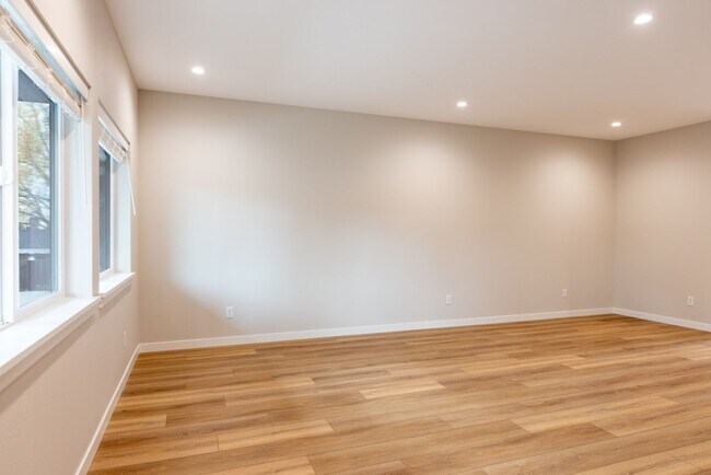 Foto del edificio - Newly Built 3 Bed, 2.5 Bath Cottage Homes with Free Wifi Internet