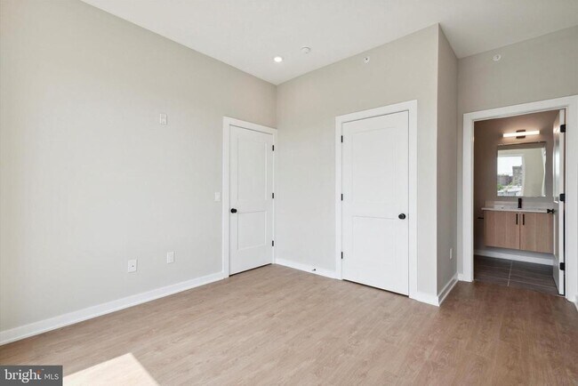 Building Photo - 308 W Chelten Ave