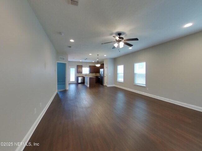 Building Photo - 523 Meldrum Ln