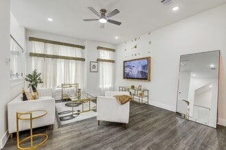 Building Photo - 4013 St Augustine St