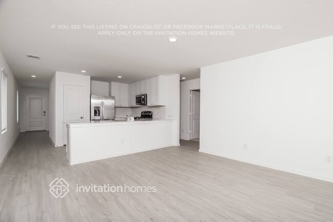 Building Photo - 3205 Roslyn Grist