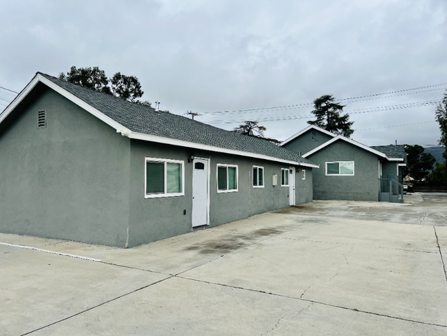 Building Photo - 21633 Cottonwood Ave