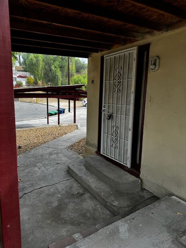 Building Photo - 11298 San Mateo Dr