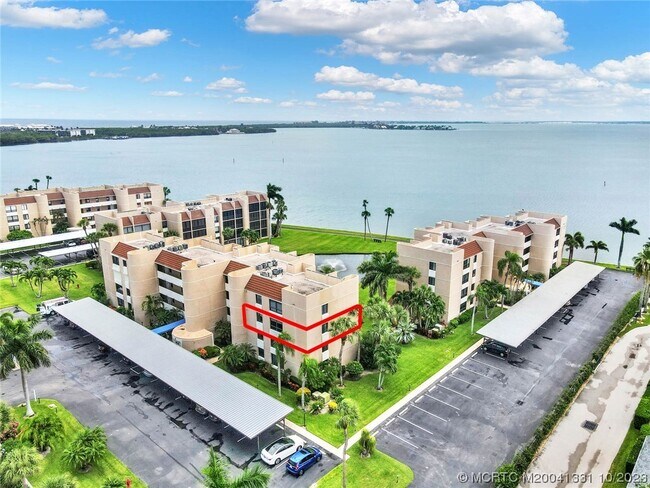 Foto del edificio - 3392 NE Causeway Blvd