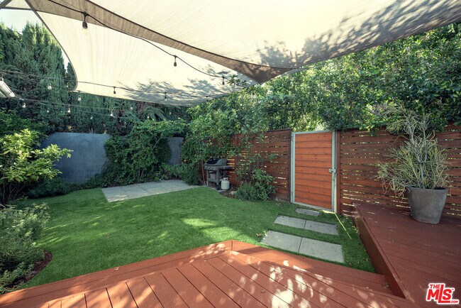 Foto del edificio - 4141 Verdugo View Dr