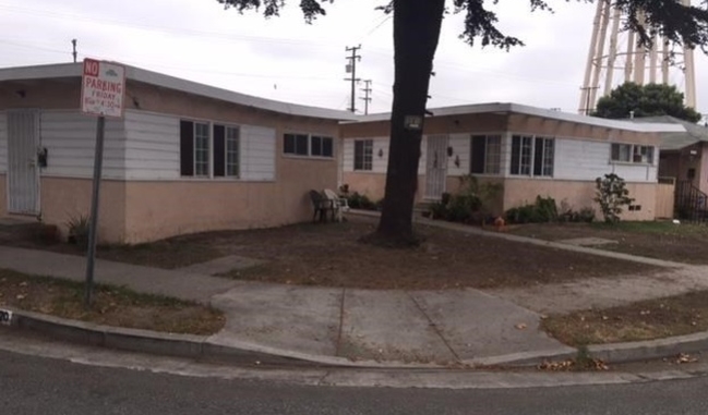 Primary Photo - 9520 Adella Ave