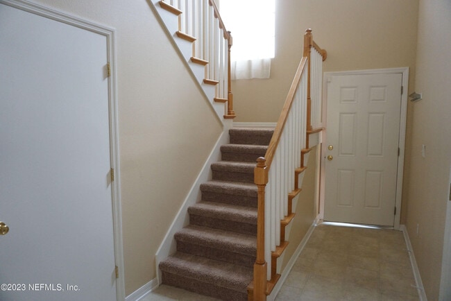 Building Photo - 421 Honeycomb Way