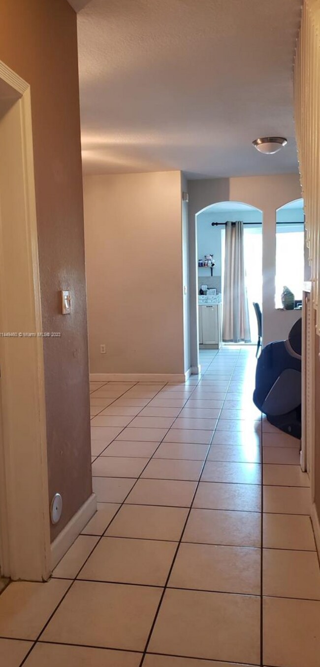 Foto del edificio - 5400 NW 107th Ave