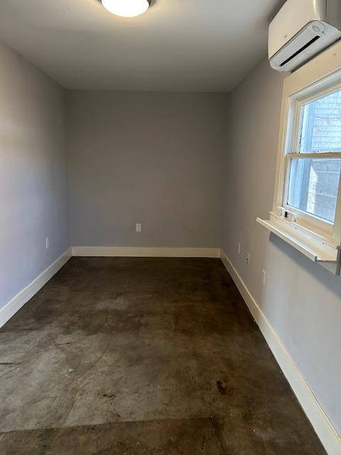 Building Photo - 704 W 34th St