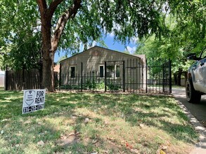 Building Photo - 1638 S Dodge Ave