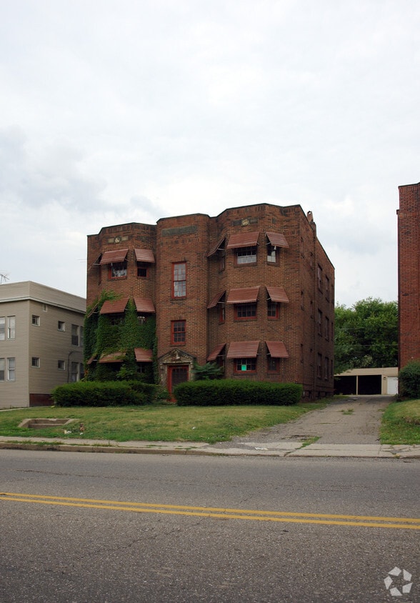 Building Photo - 1323 12th St NW