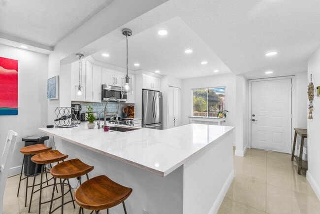 Building Photo - 7301 Amberly Ln