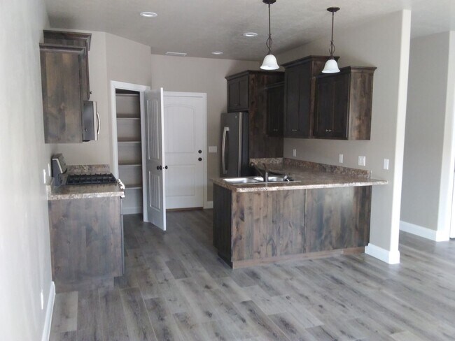 Foto del edificio - Newer town home living in the heart of Cedar City!