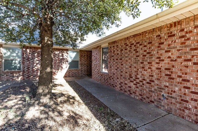 Foto del edificio - 5812 96th St