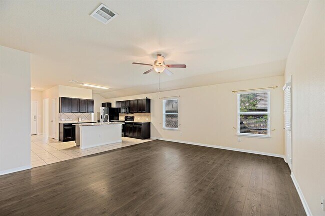 Foto del edificio - 5916 Montrelia Dr