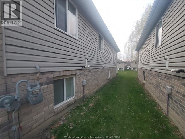 Building Photo - 2266 Lamont St