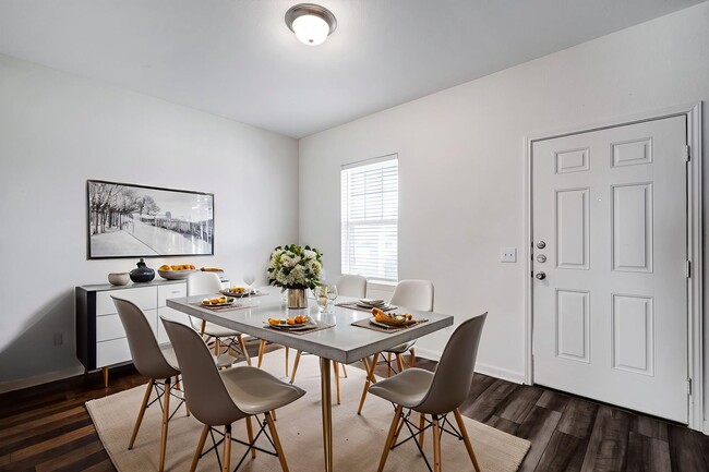 Building Photo - ***MOVE-IN SPECIAL: TWO WEEKS FREE***Spacious Two-Story Retreat on a Cul-de-Sac with Bonus Room