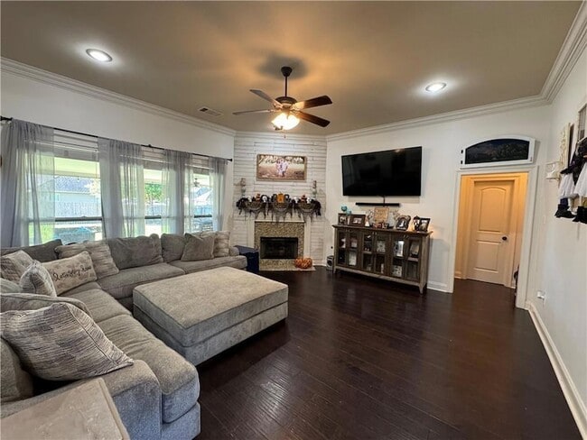 Building Photo - 1933 Bryce Dr