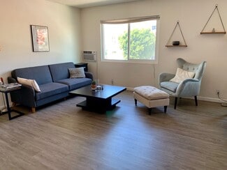 Building Photo - 1924 Park Grove Ave