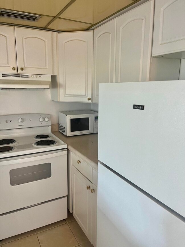 Foto del edificio - 7178 Golf Colony Ct