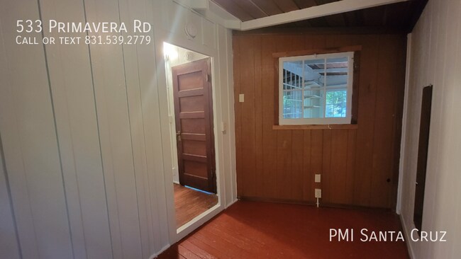Building Photo - Cozy Cottage with Deck and Redwood and Riv...