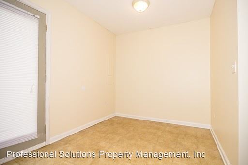 Building Photo - 1426-1426 Westwood Dr