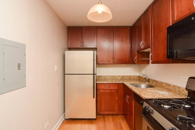 Foto del edificio - 639 W Wrightwood Ave