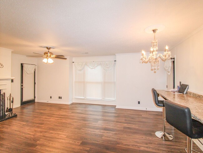 Foto del edificio - Like NEW Condo close to Redstone Arsenal!