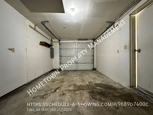 Building Photo - 1228 Cora St SE